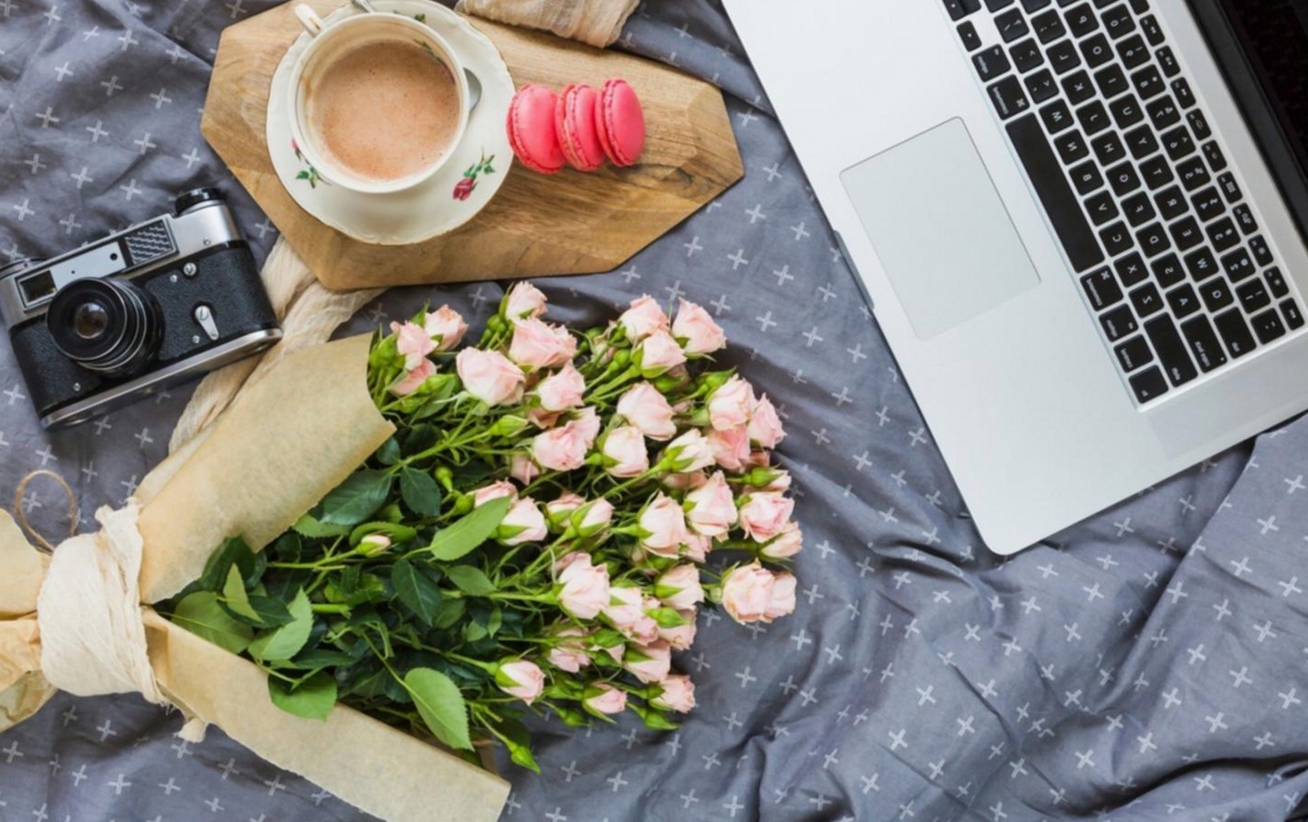 Seasonal flowers sourced from New Zealand growers